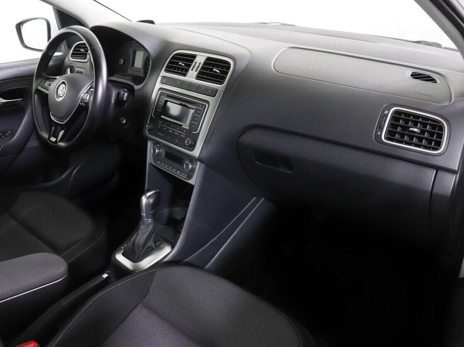 Volkswagen Polo 1.6 АКПП, 2018, 66 000 км фото 9