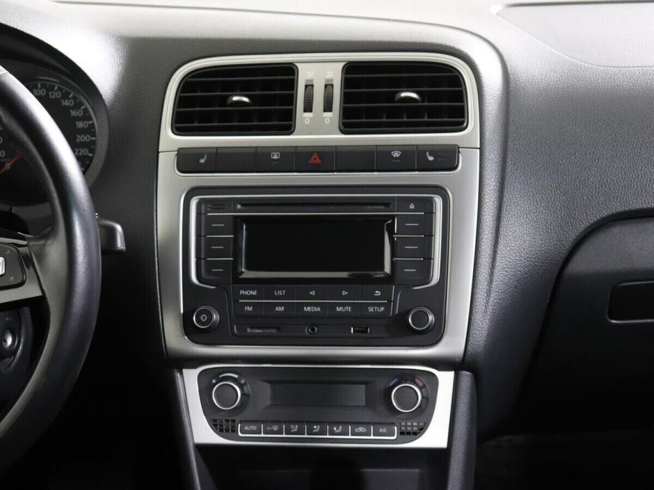 Volkswagen Polo 1.6 АКПП, 2018, 66 000 км фото 13