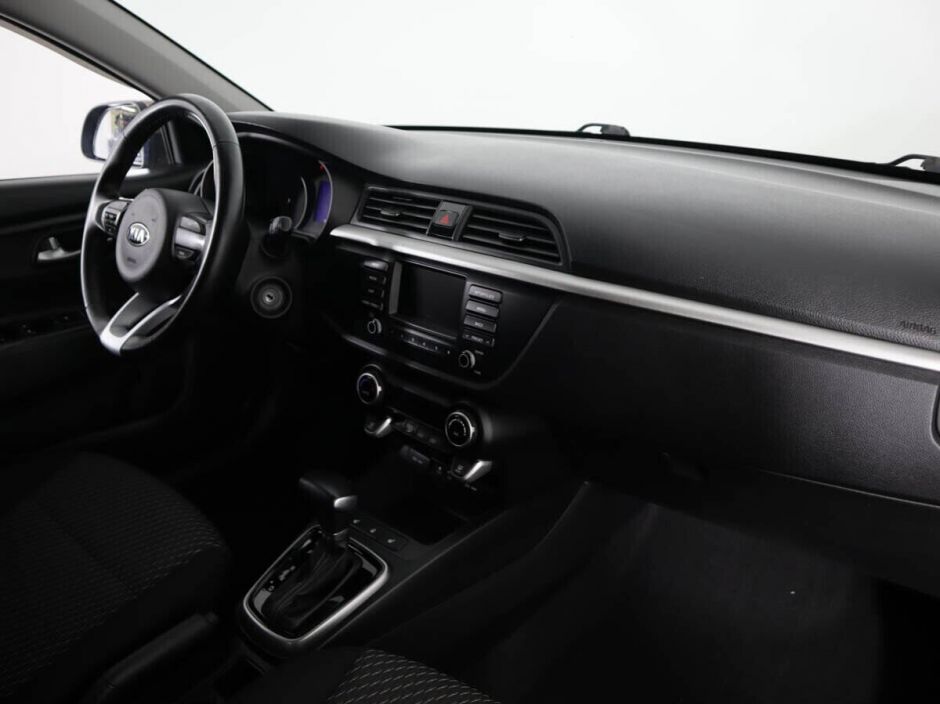 Kia Rio 1.6 АКПП, 2018, 71 000 км фото 9