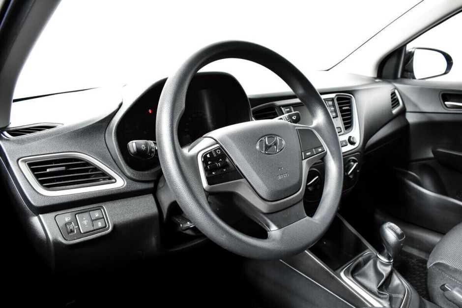 Hyundai Solaris 1.6 МКПП, 2018, 68 000 км фото 13