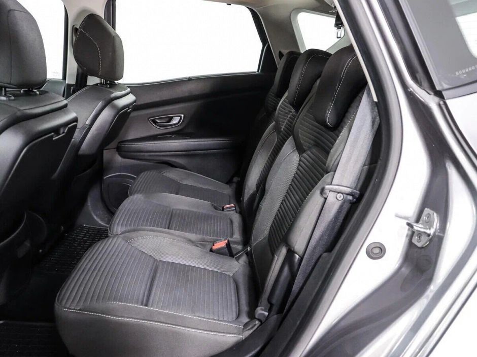 Renault Scenic 1.5 РКПП, 2018, 69 000 км фото 9
