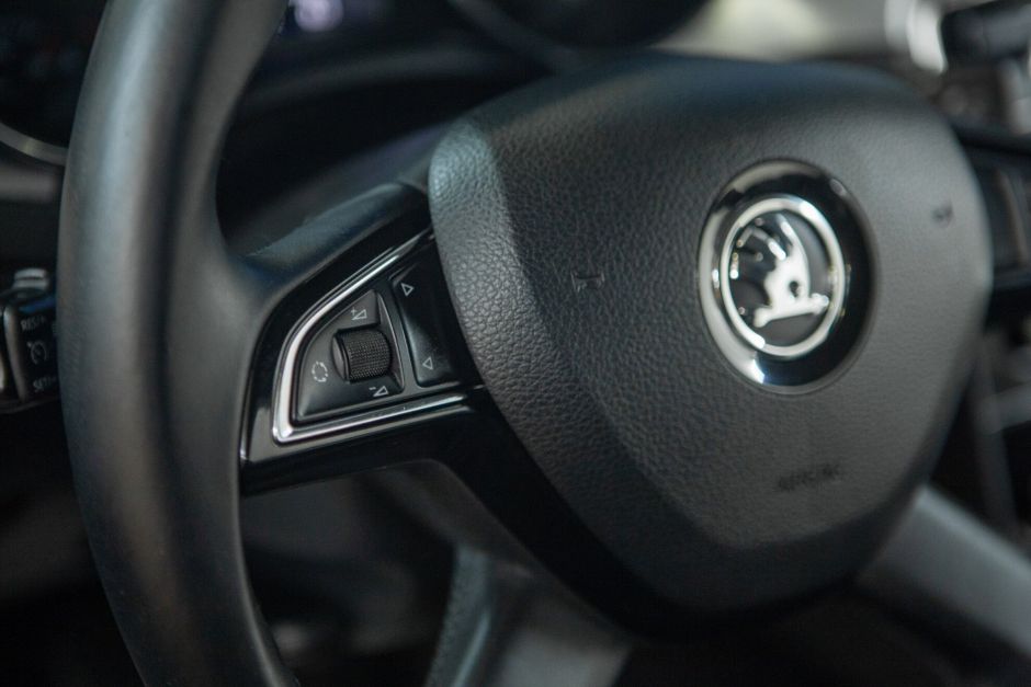 Skoda Superb 1.8 РКПП, 2015, 153 249 км фото 10