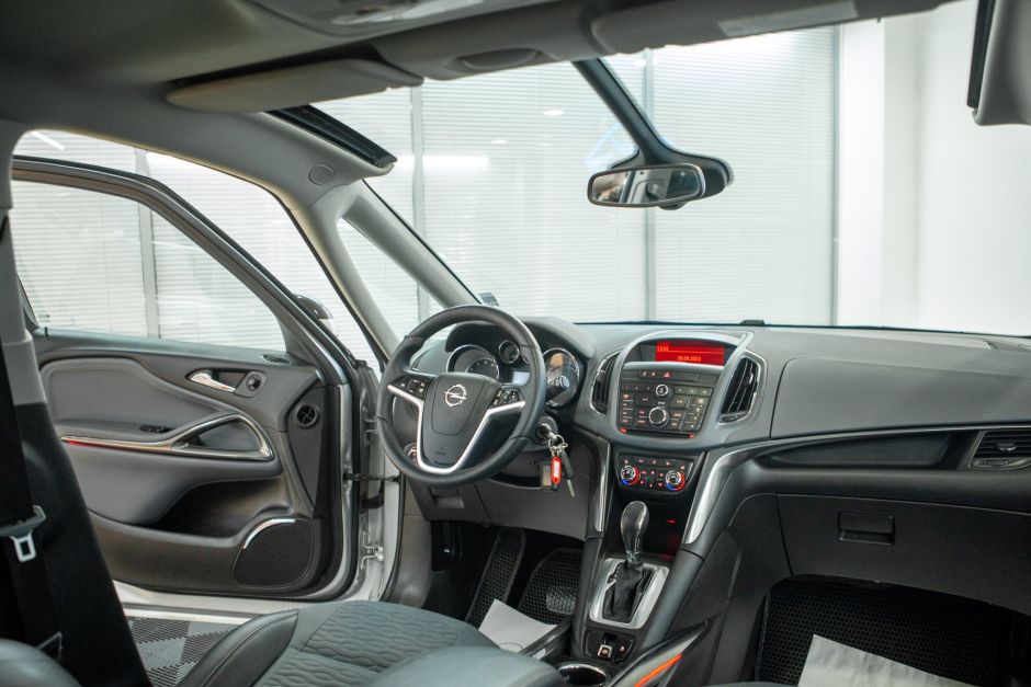 Opel Zafira 1.4 АКПП, 2013, 136 259 км фото 5