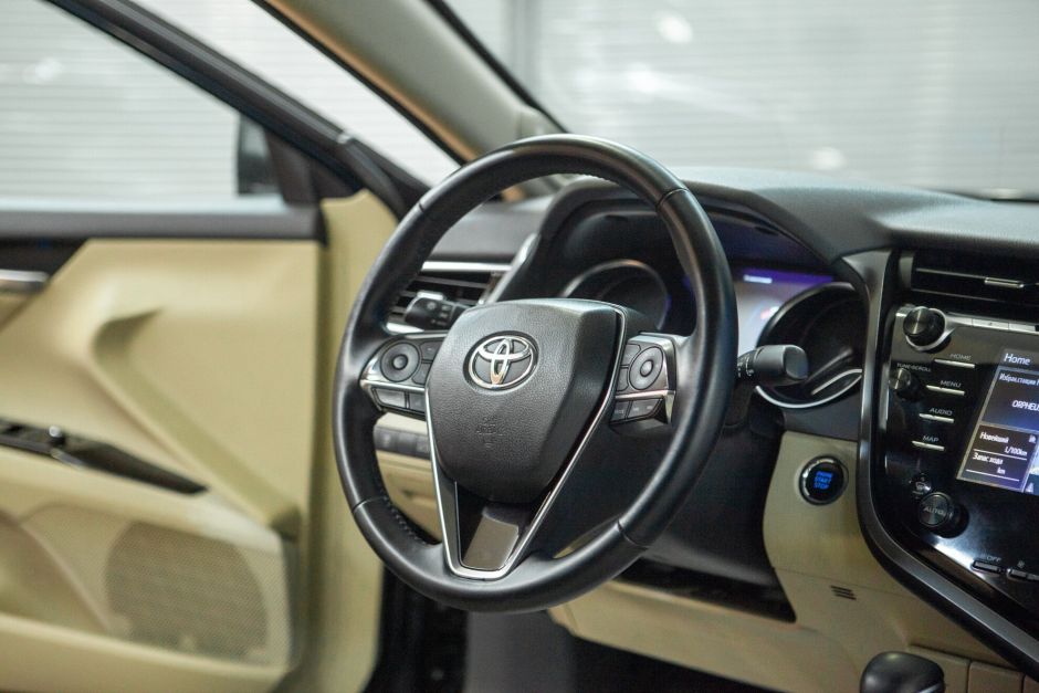 Toyota Camry 3.5 АКПП, 2018, 77 323 км фото 14