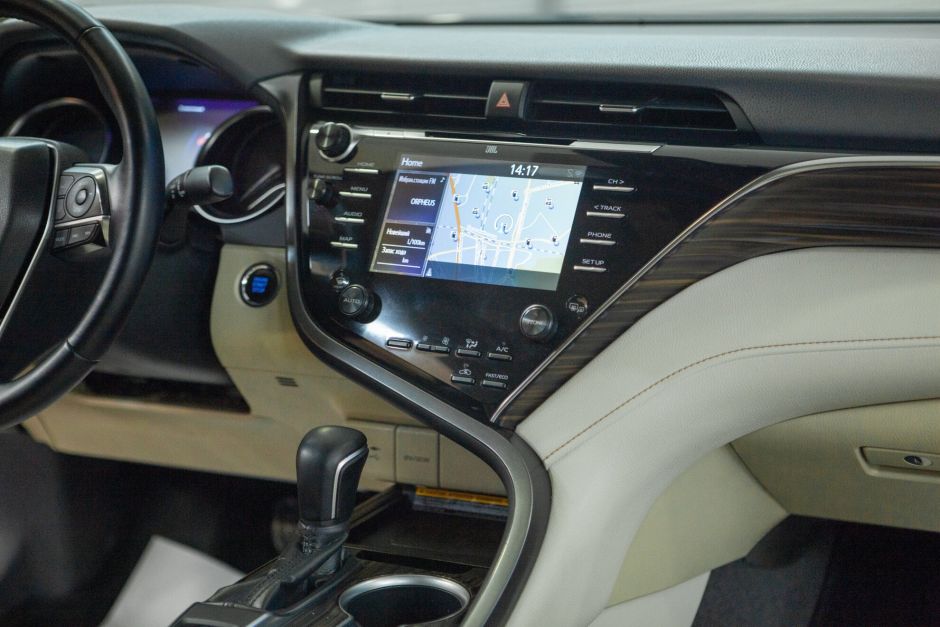 Toyota Camry 3.5 АКПП, 2018, 77 323 км фото 16