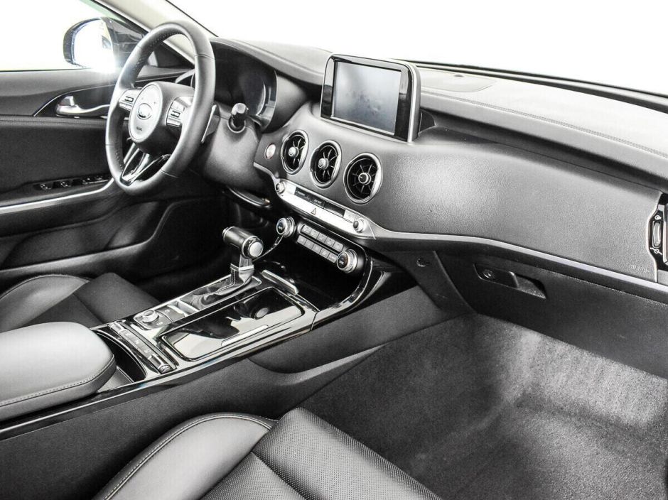 Kia Stinger 2.0 АКПП, 2021, 35 000 км фото 6