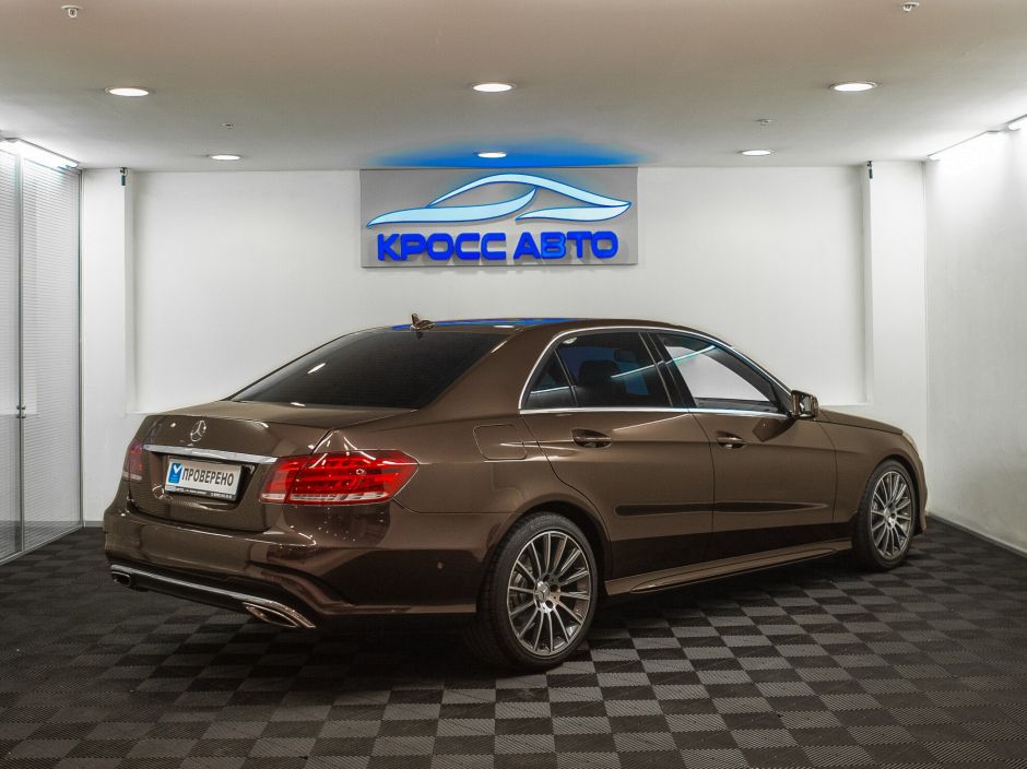 Mercedes-Benz E-Класс 2.0 АКПП, 2013, 123 232 км фото 2
