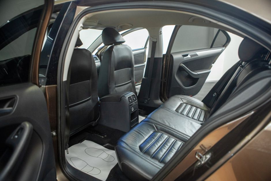 Volkswagen Jetta 1.4 РКПП, 2011, 144 571 км фото 7