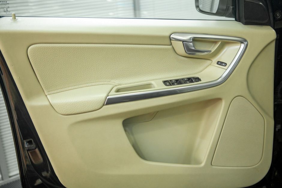 Volvo XC60 2.4 АКПП, 2013, 141 136 км фото 19