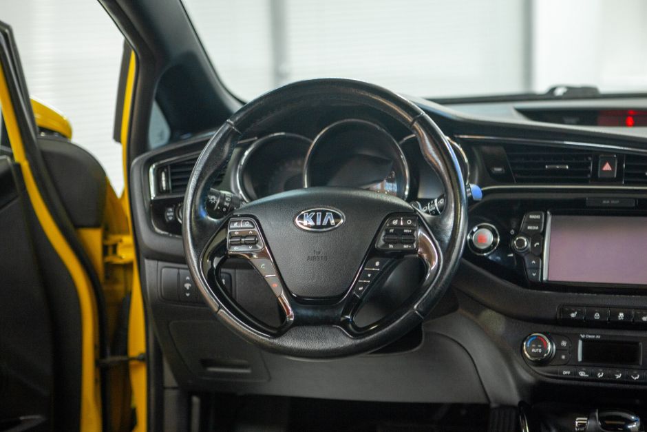 Kia Ceed 1.6 РКПП, 2016, 134 170 км фото 10