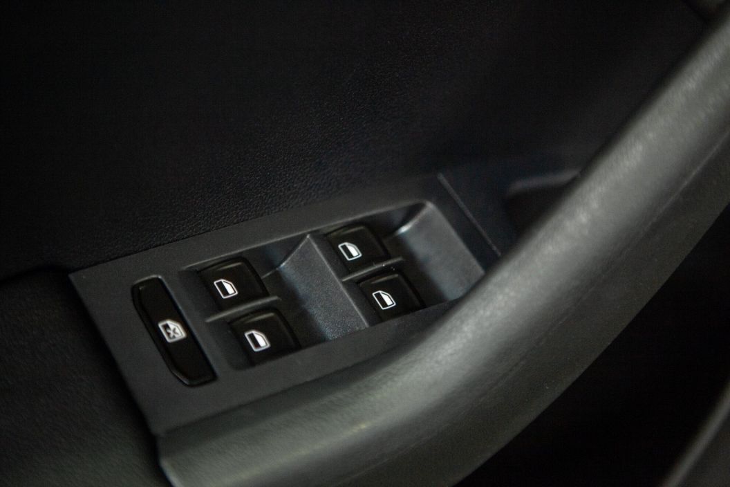 Skoda Octavia 2.0 РКПП, 2013, 124 258 км фото 13