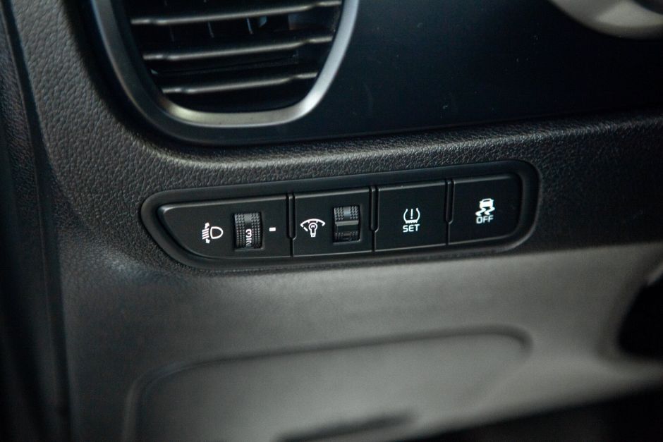 Kia Rio X 1.6 АКПП, 2020, 73 532 км фото 15