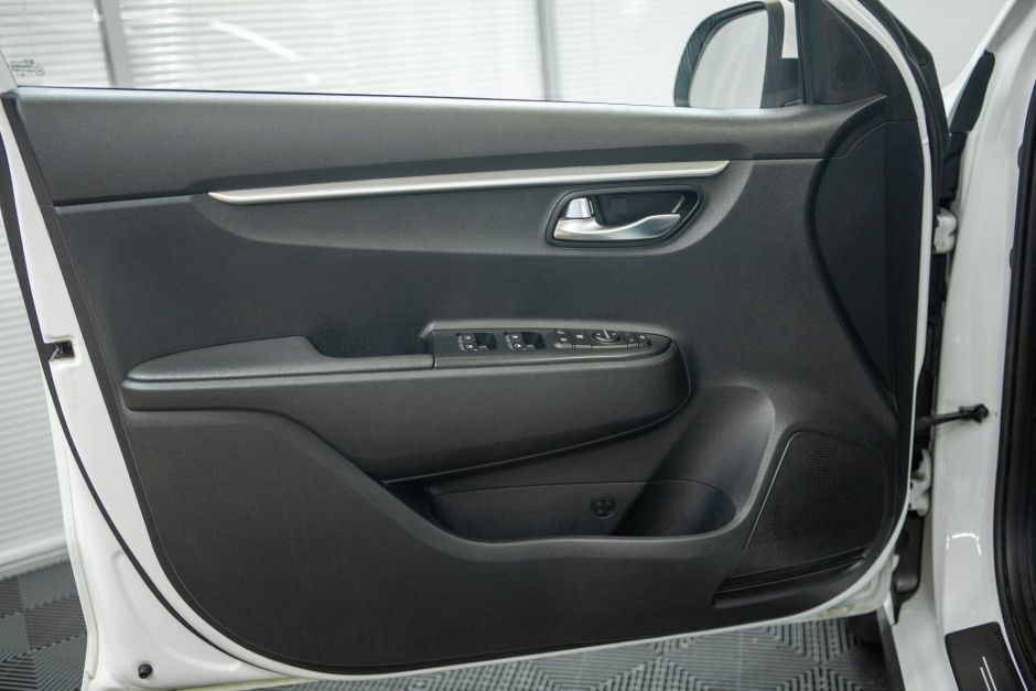 Kia Rio X 1.6 АКПП, 2020, 73 532 км фото 16