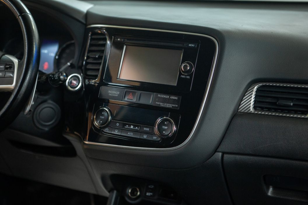 Mitsubishi Outlander 2.4 CVT, 2014, 141 312 км фото 11