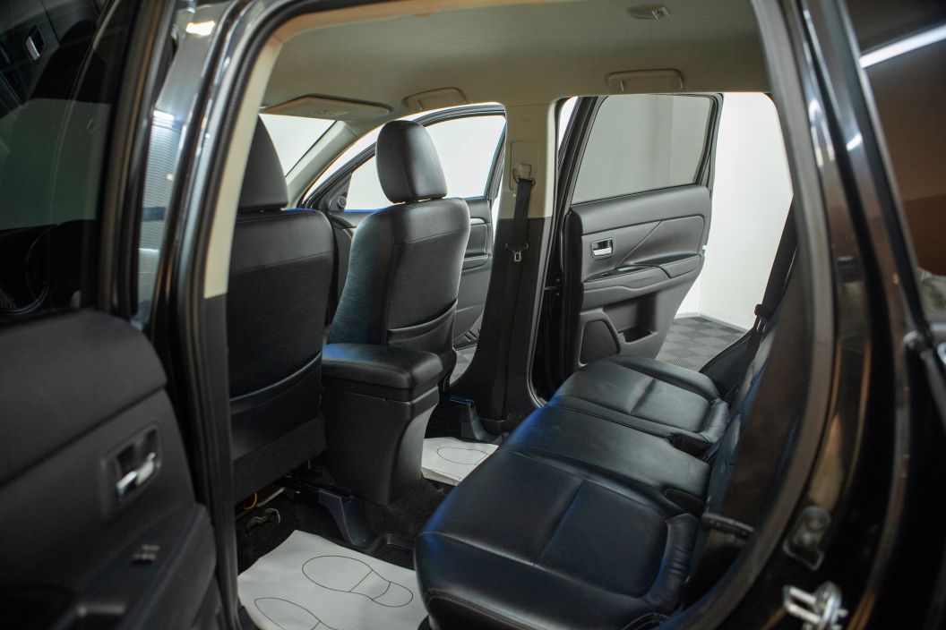 Mitsubishi Outlander 2.4 CVT, 2014, 141 312 км фото 17