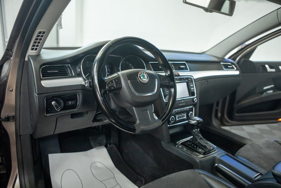Skoda Superb 1.8 РКПП, 2010, 152 258 км фото 10