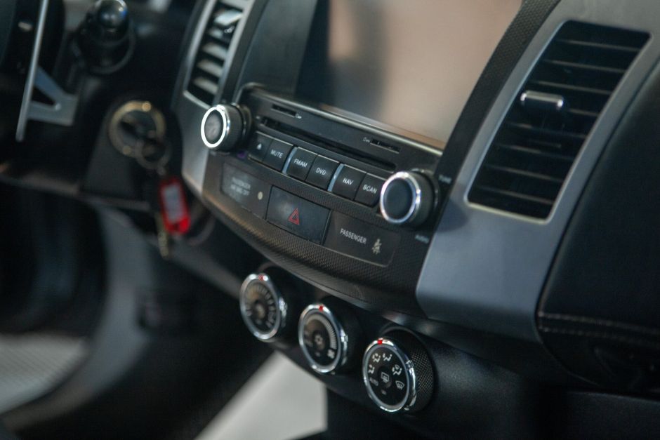 Mitsubishi Outlander 2.0 CVT, 2011, 154 979 км фото 10