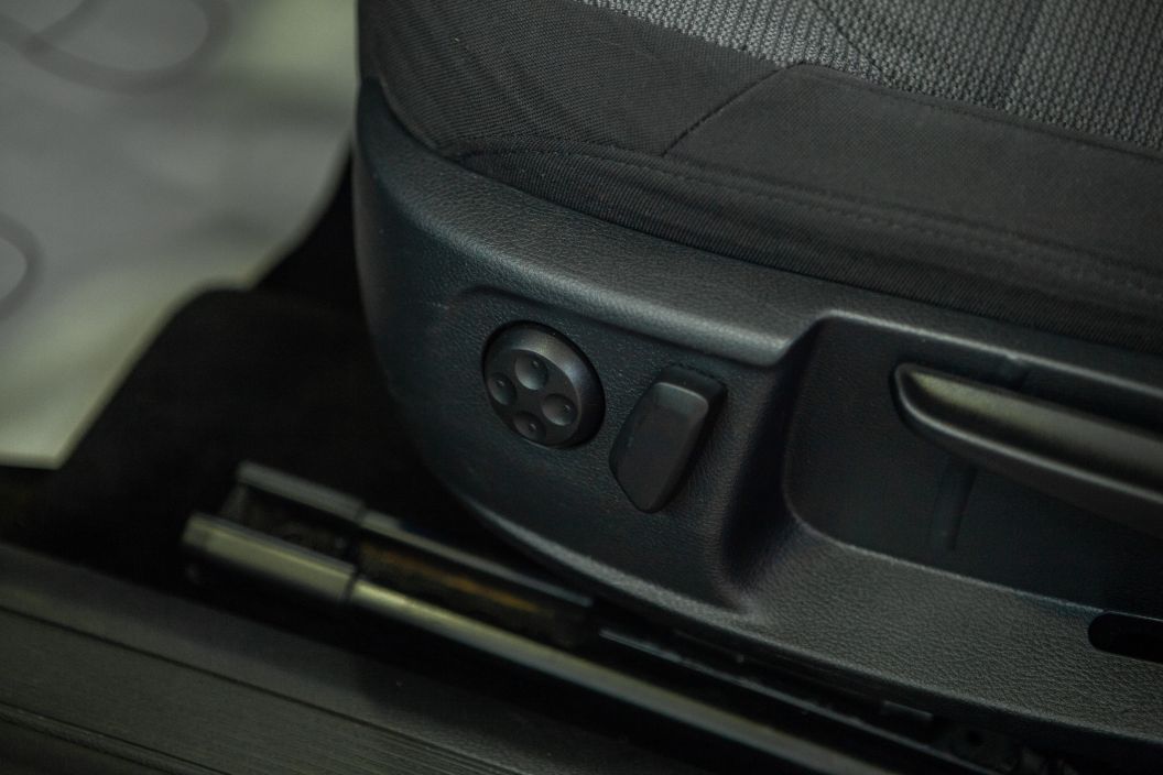 Volkswagen Passat 1.8 РКПП, 2014, 149 134 км фото 12