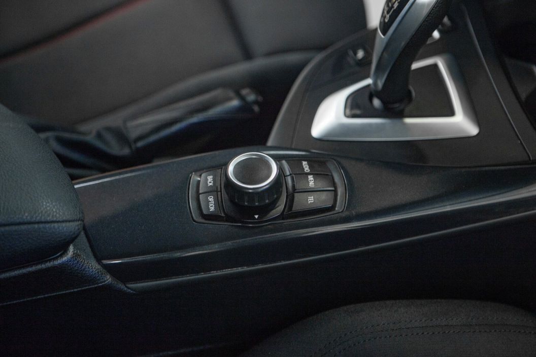 BMW 1 серии 1.6 АКПП, 2011, 142 317 км фото 10