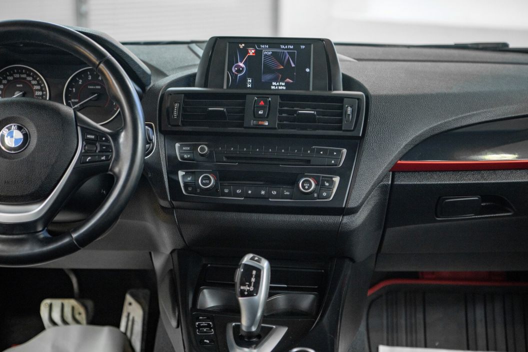 BMW 1 серии 1.6 АКПП, 2011, 142 317 км фото 8