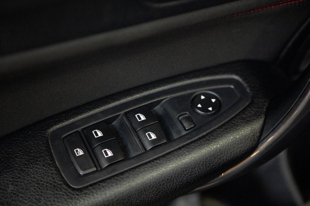 BMW 1 серии 1.6 АКПП, 2011, 142 317 км фото 11