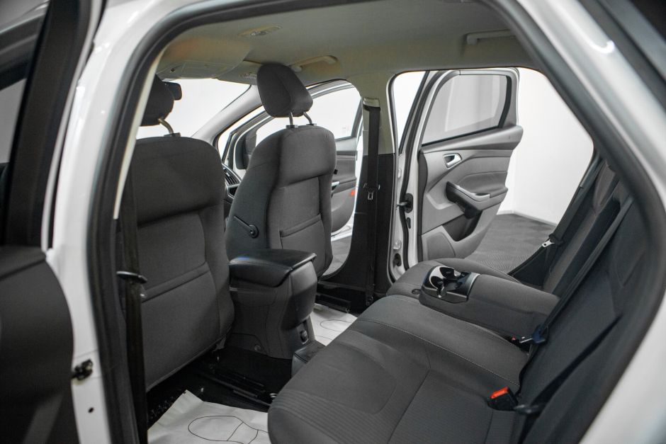 Ford Focus 1.6 РКПП, 2014, 149 371 км фото 7