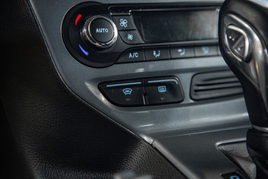 Ford Focus 1.6 РКПП, 2014, 149 371 км фото 10