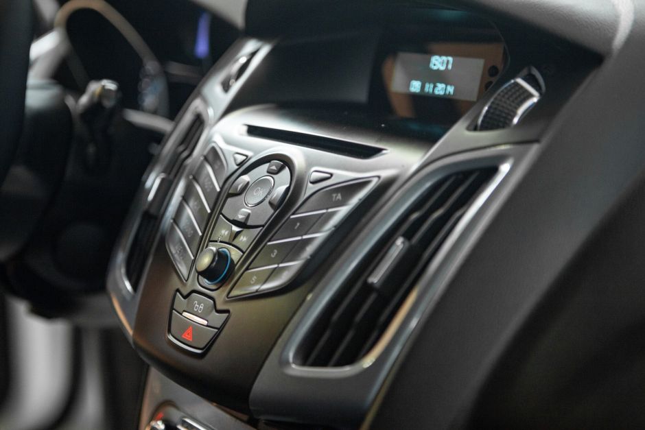 Ford Focus 1.6 РКПП, 2014, 149 371 км фото 12