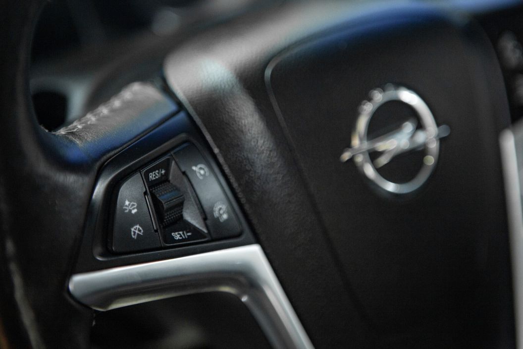 Opel Mokka 1.8 АКПП, 2013, 97 121 км фото 8