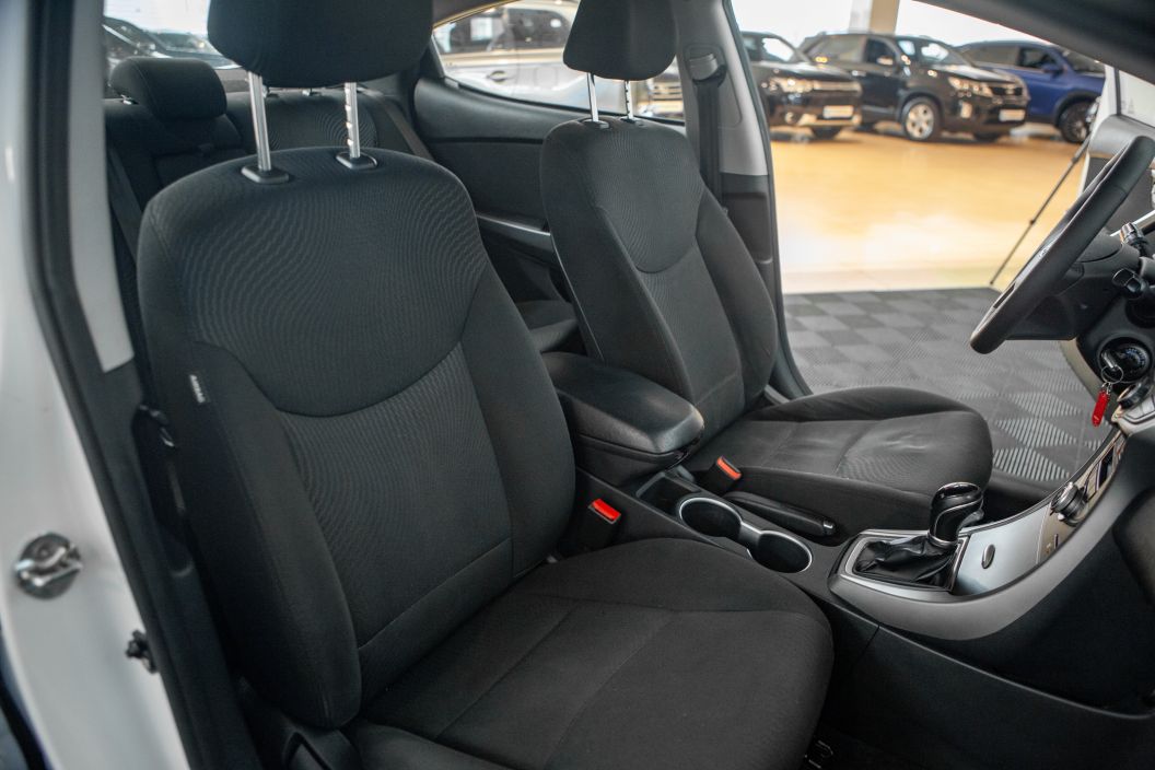 Hyundai Elantra 1.8 АКПП, 2014, 128 327 км фото 13