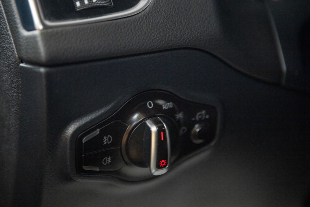 Audi Q5 2.0 РКПП, 2009, 144 599 км фото 16