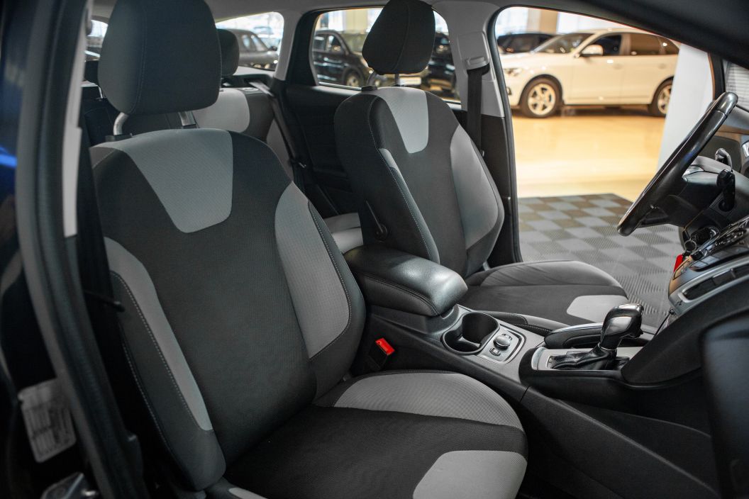 Ford Focus 1.6 РКПП, 2012, 141 232 км фото 16