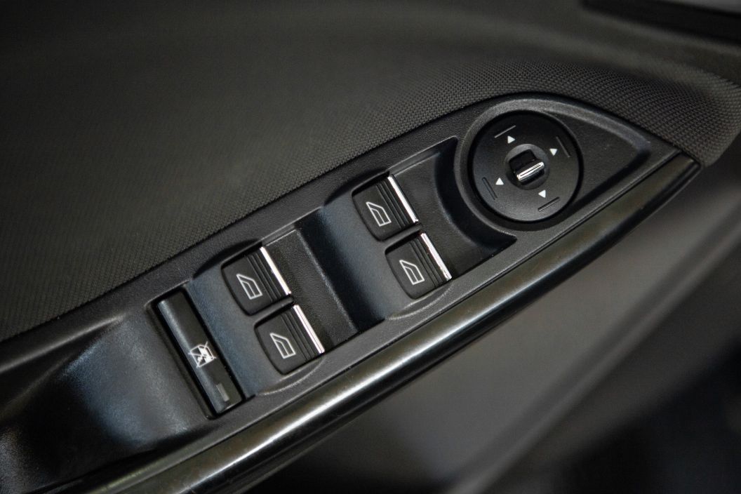 Ford Focus 1.6 РКПП, 2012, 141 232 км фото 15