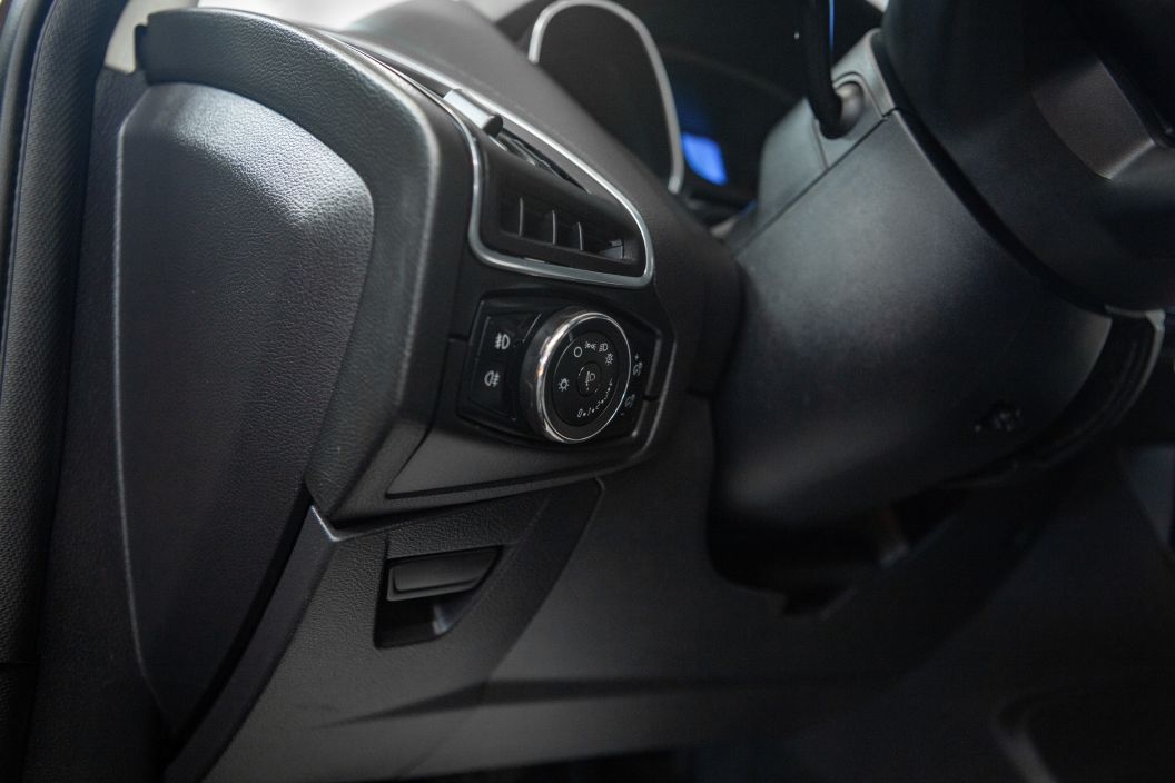 Ford Focus 1.6 РКПП, 2012, 141 232 км фото 9