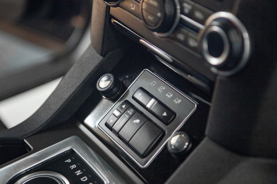 Land Rover Discovery 3.0 АКПП, 2014, 135 340 км фото 15