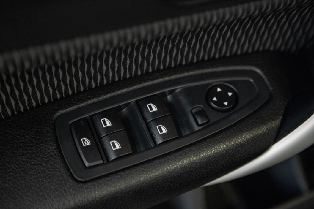 BMW 1 серии 1.6 АКПП, 2012, 148 217 км фото 11