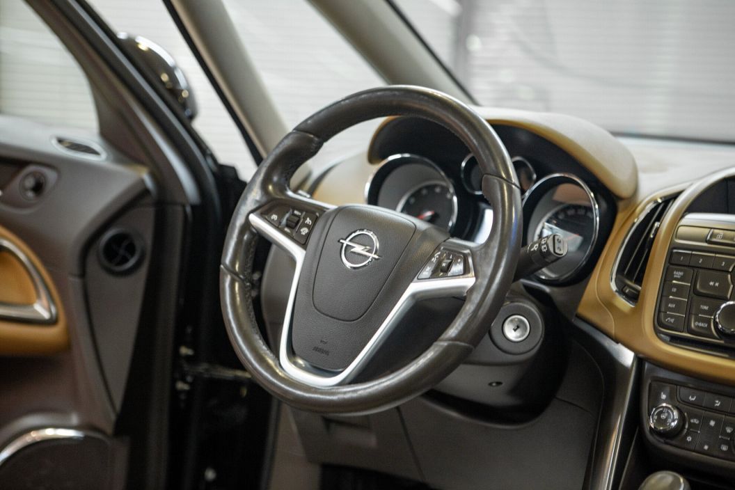 Opel Zafira 1.4 АКПП, 2013, 126 322 км фото 9