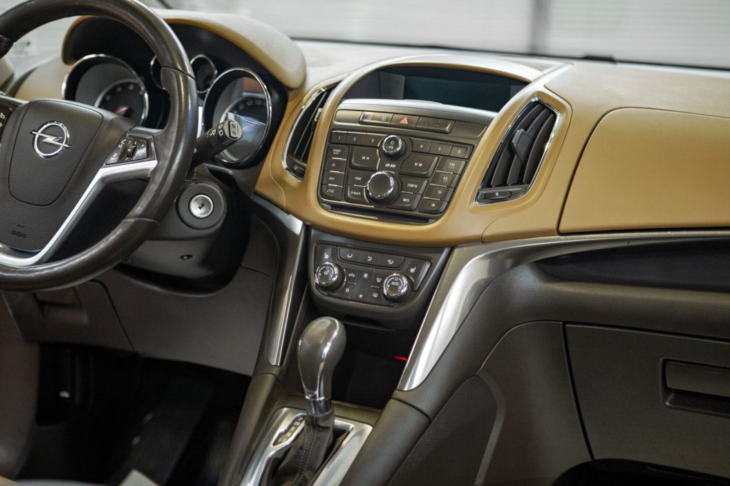 Opel Zafira 1.4 АКПП, 2013, 126 322 км фото 10