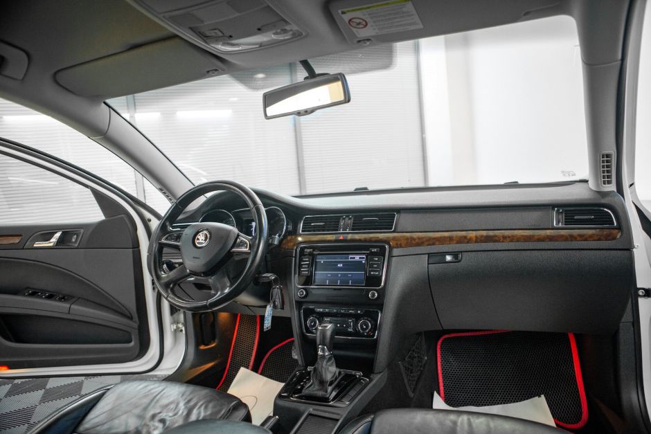 Skoda Superb 1.8 РКПП, 2013, 141 300 км фото 5