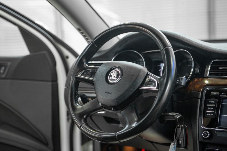 Skoda Superb 1.8 РКПП, 2013, 141 300 км фото 12