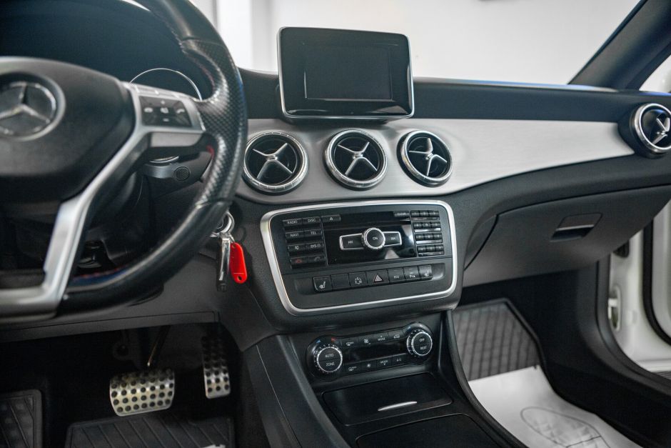 Mercedes-Benz CLA 2.0 РКПП, 2014, 106 000 км фото 7
