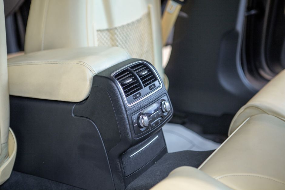 Audi A6 2.8 РКПП, 2014, 132 323 км фото 16