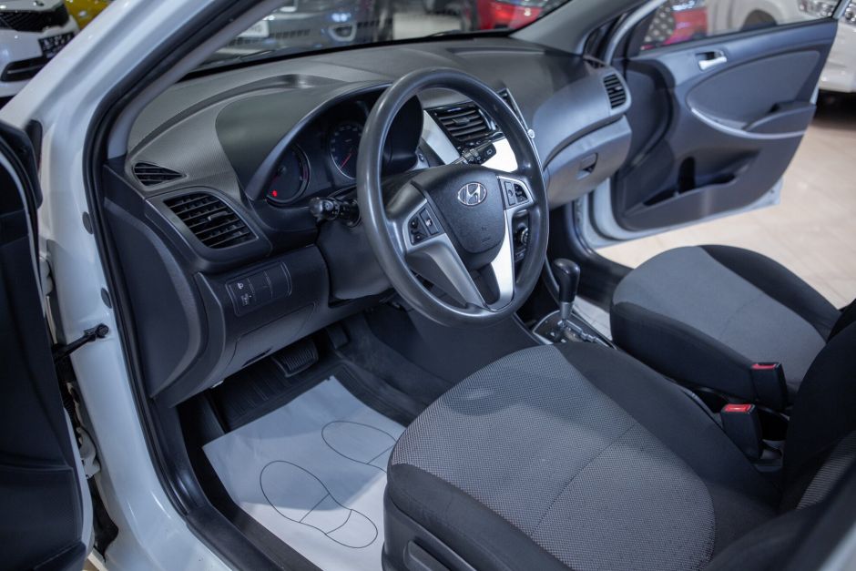 Hyundai Solaris 1.6 АКПП, 2014, 132 160 км фото 5