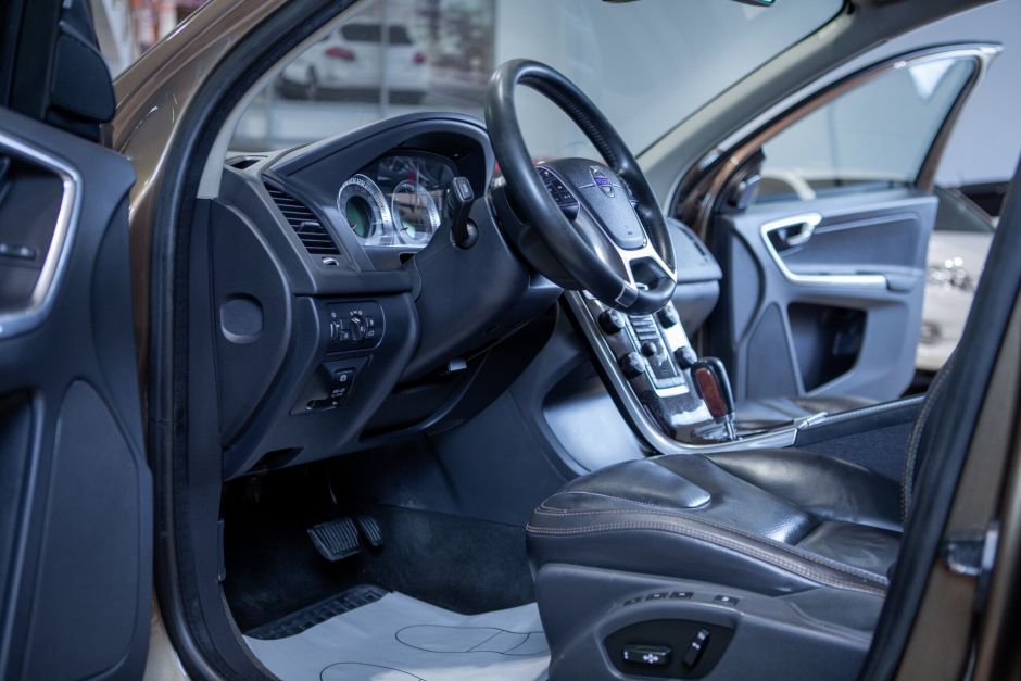 Volvo XC60 2.4 АКПП, 2012, 138 168 км фото 5