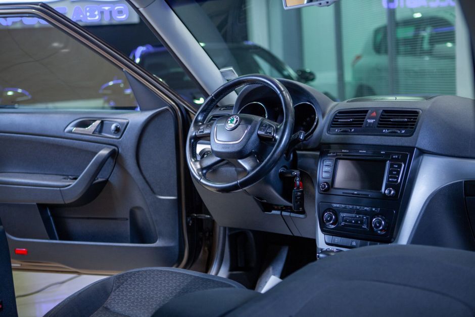 Skoda Yeti 1.8 РКПП, 2012, 142 256 км фото 5