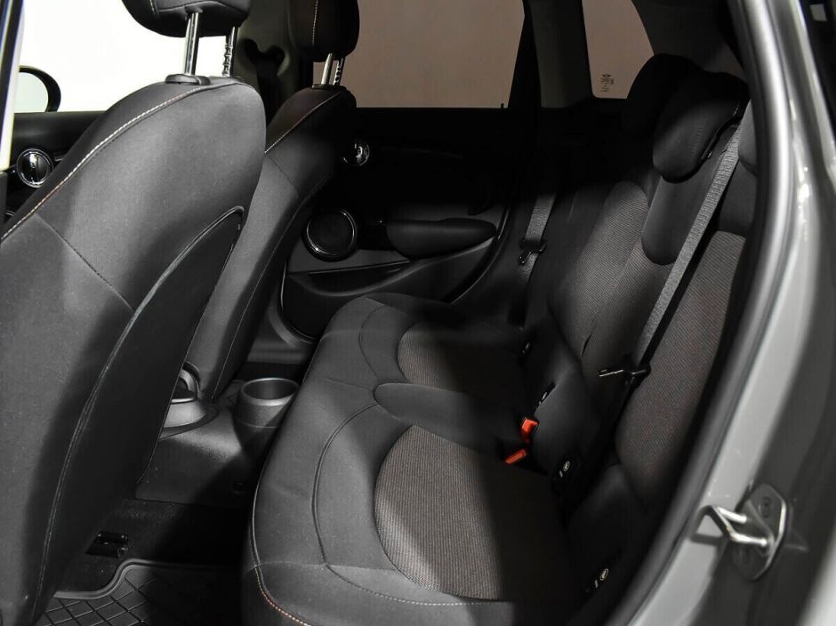 MINI Hatch 1.5 РКПП, 2018, 66 000 км фото 12