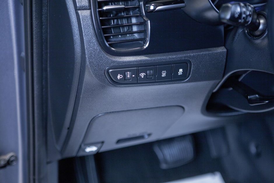 Kia Rio X-Line 1.6 АКПП, 2019, 124 789 км фото 11