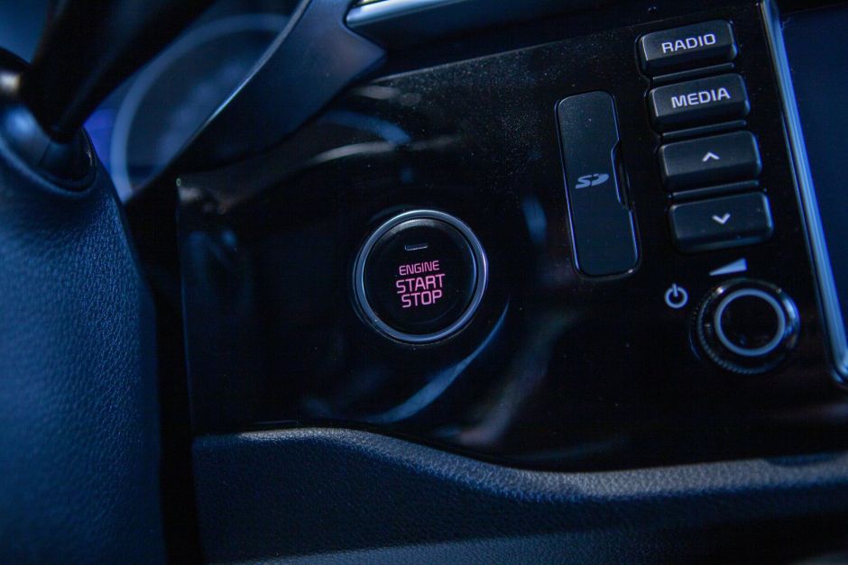 Kia Rio X-Line 1.6 АКПП, 2019, 124 789 км фото 14