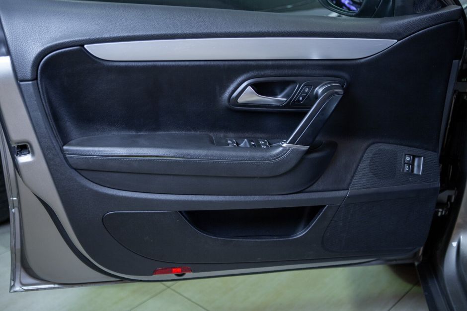 Volkswagen Passat CC 1.8 РКПП, 2010, 162 080 км фото 7