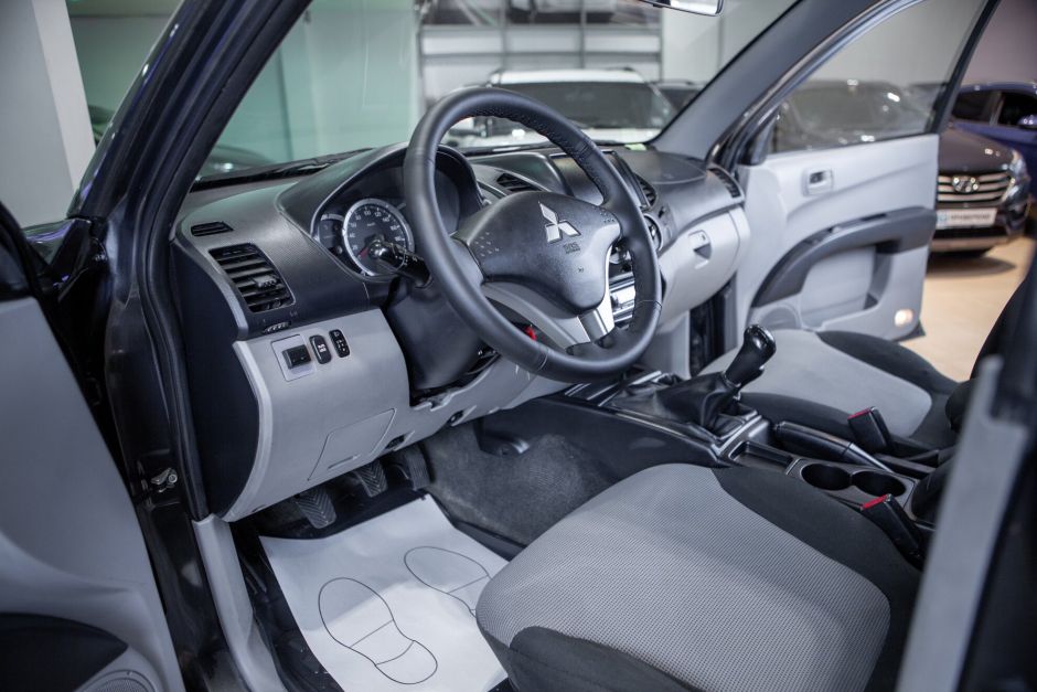 Mitsubishi L200 2.4 МКПП, 2010, 159 681 км фото 5